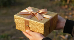14 Best Luxury Hosting Gifts For Entertainers In 2026